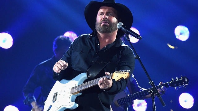 Garth Brooks plans Facebook concert next week – and he’s taking requests