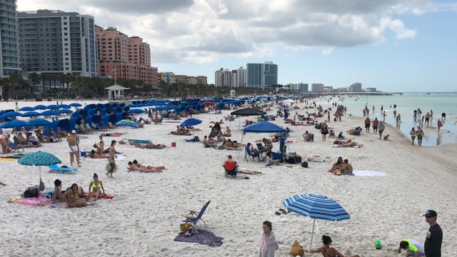 Clearwater City Council votes to delay closing beaches until Monday, March 23