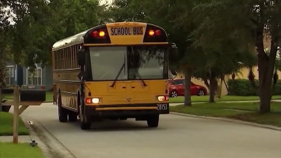 Manatee County students must register to ride school buses