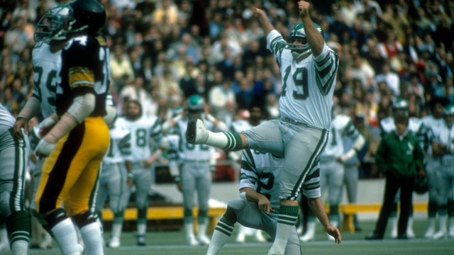 Former NFL kicker Tom Dempsey dead after testing positive for COVID-19