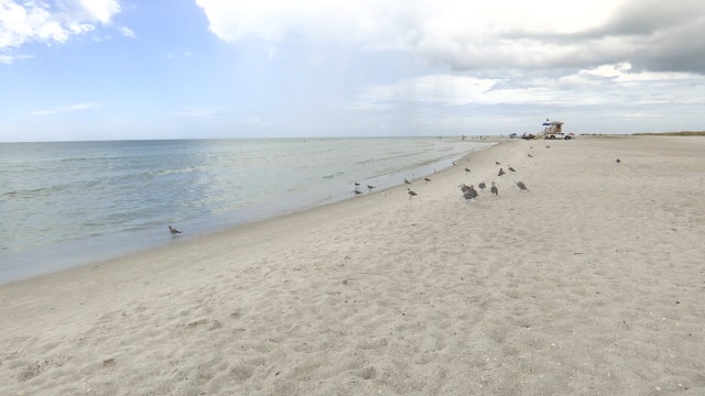 Sarasota County eases beach restrictions; parking lots open Monday