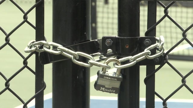 St. Petersburg to close pickleball courts, skate parks Thursday