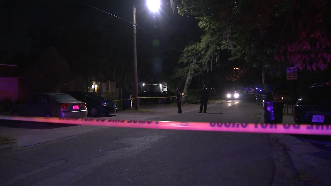 Tampa shooting leaves two injured