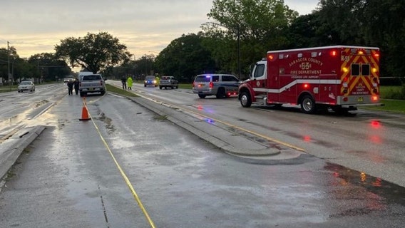 Police: Stun gun used to disarm suspected shoplifter who stabbed himself, later died