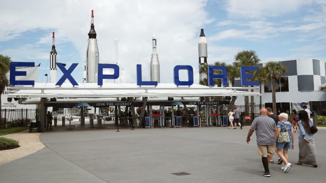 Kennedy Space Center Visitor Complex to reopen May 28