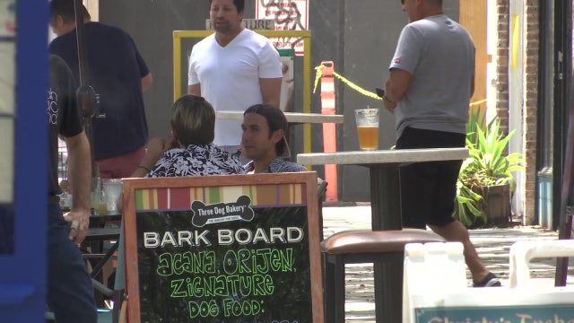 St. Petersburg may allow restaurants and stores expand to the streets