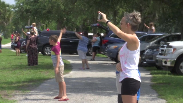 Manatee County bids farewell to non-traditional school year with parade 