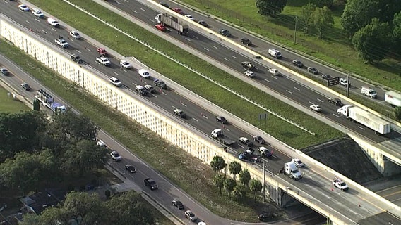 Winter Haven man dies after crashing into disabled semi-truck on I-4, troopers say