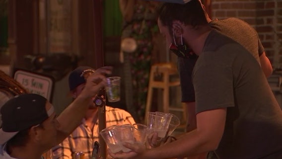 Restaurants, diners weigh risk and reward of going out to eat as COVID-19 spreads