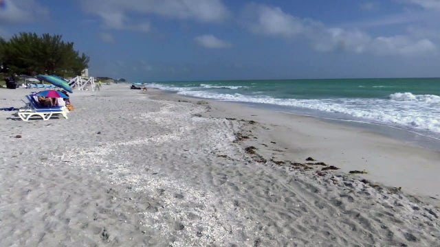 Longboat Key keeps beaches open, but closes parking lots