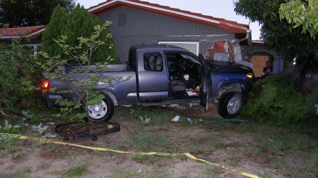 Pasco County man dies after crashing into home