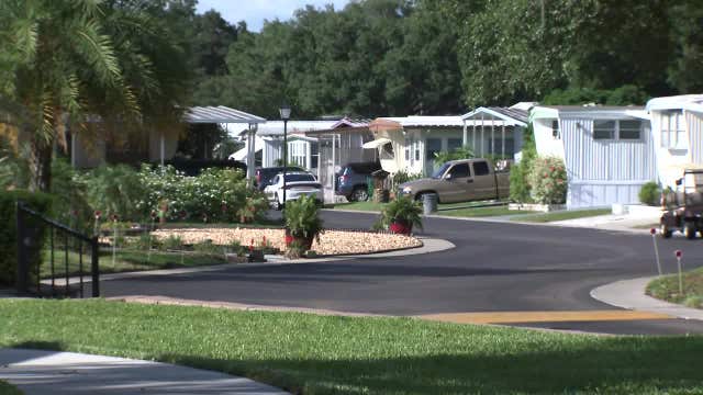 Deputies: Husband fatally shoots wife inside 55+ Tampa community