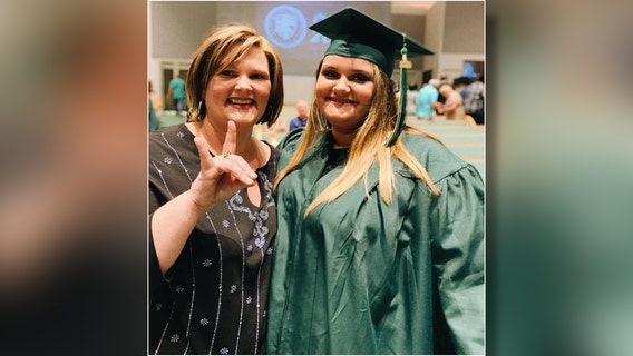 St. Petersburg police searching for missing mother and daughter