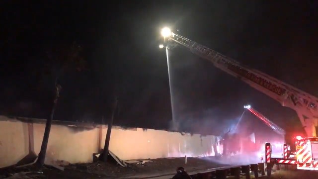 3-alarm fire destroys several storage units, forces nearby residents to evacuate in Clearwater
