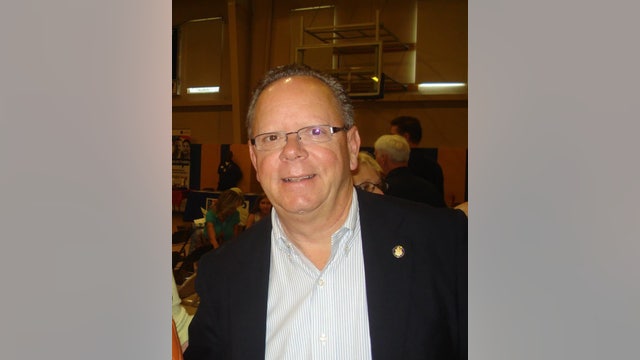 Gary Tibbetts, longtime congressional staffer, passes away after battle with COVID-19, Buchanan says