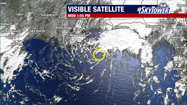 Marco collapses, sets stage for Laura to hit US as hurricane