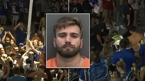 Police arrest Lightning fan accused of knocking down light pole at Amalie Arena