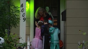 Cuomo won't ban Halloween trick-or-treating in New York