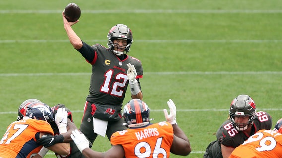 Brady and Barrett lead Buccaneers past Broncos, 28-10
