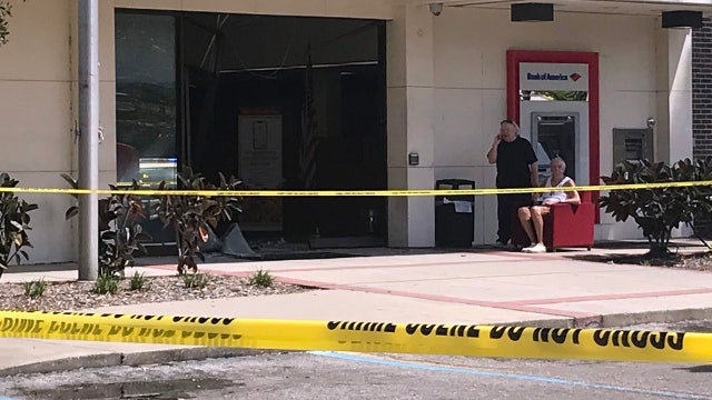 Several injured after elderly driver's car crashes through Bradenton bank