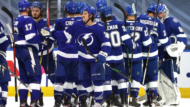 Lightning romp to 8-2 win over Isles to open East finals
