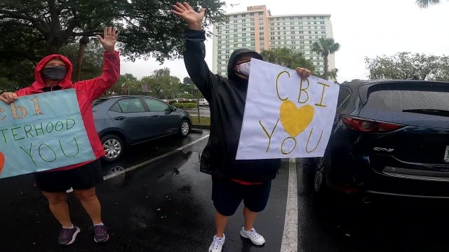 Members of B’nai Israel of St. Petersburg ring in Jewish New Year by helping others