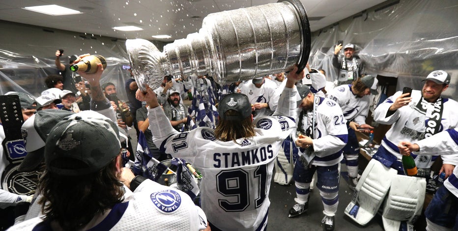 Tampa Bay Lightning Stars Chug Booze Out Of Stanley Cup After Win Over  Dallas