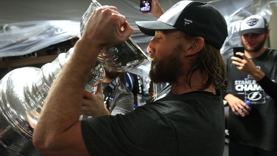 stanley cup locker room hat