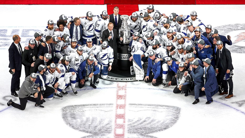 Tampa Bay Lightning authentic Stanley Cup 2020 Fan Package of Items