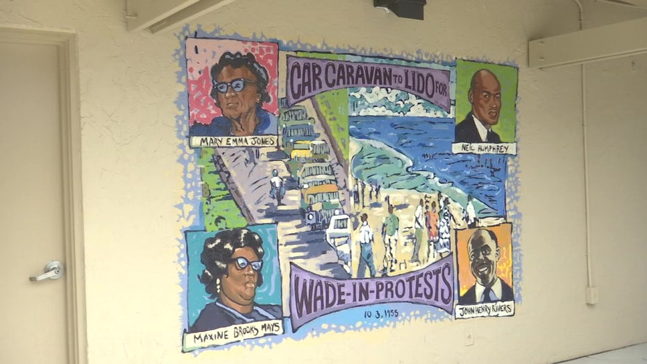 Beach integration mural