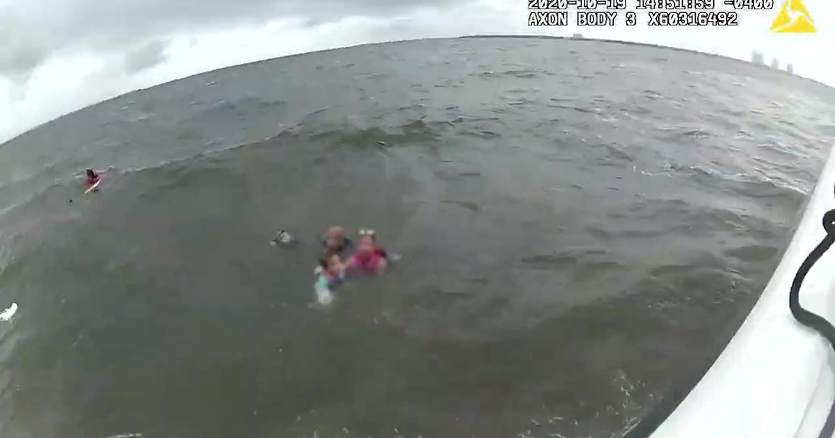 7 rescued from bay after boat capsizes during stormy weather | FOX 13 ...