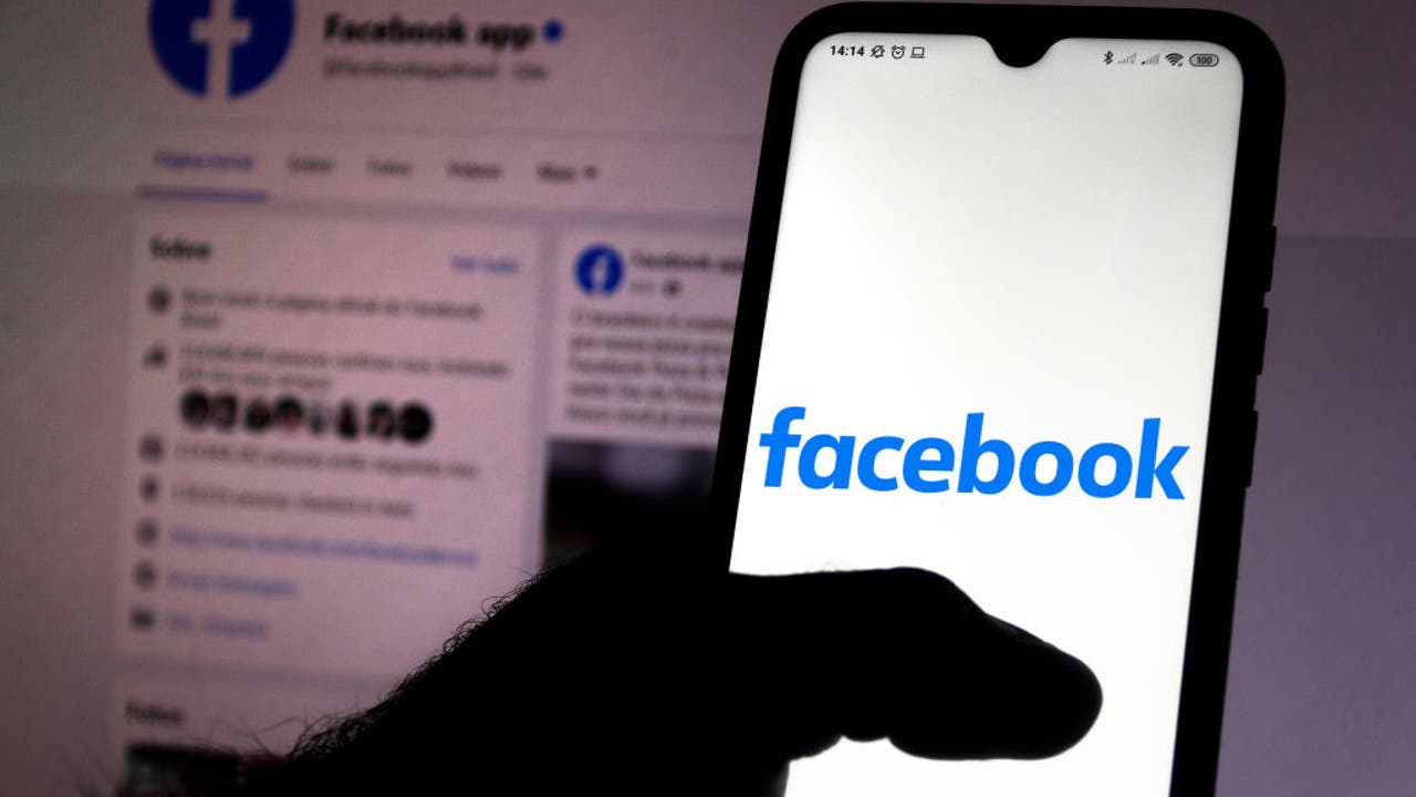 Facebook to ban anti-vaccination ads but not antivax posts