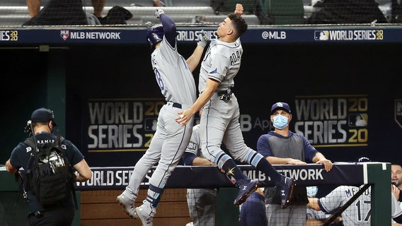 Lowe homers twice, Rays hold off Dodgers 6-4 to even Series