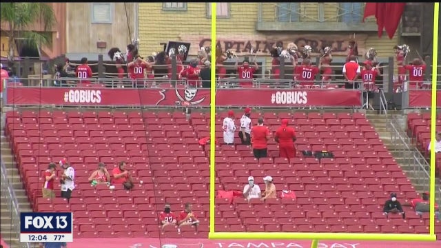 Sunday football schedule still includes Bucs-Raiders despite COVID-19 case