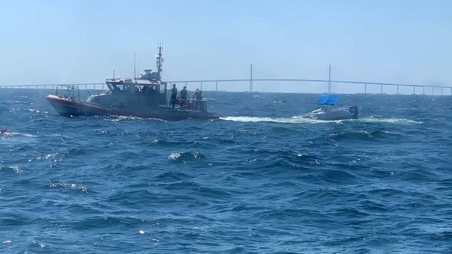 Coast Guard rescues 6 from capsized boat near Sunshine Skyway
