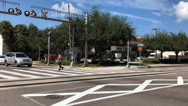 FDOT installing 'dynamic envelopes' at railroad crossings in Pinellas
