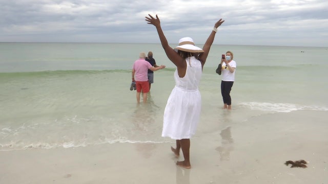 NAACP reenacts beach caravan that led to the integration of Lido Beach