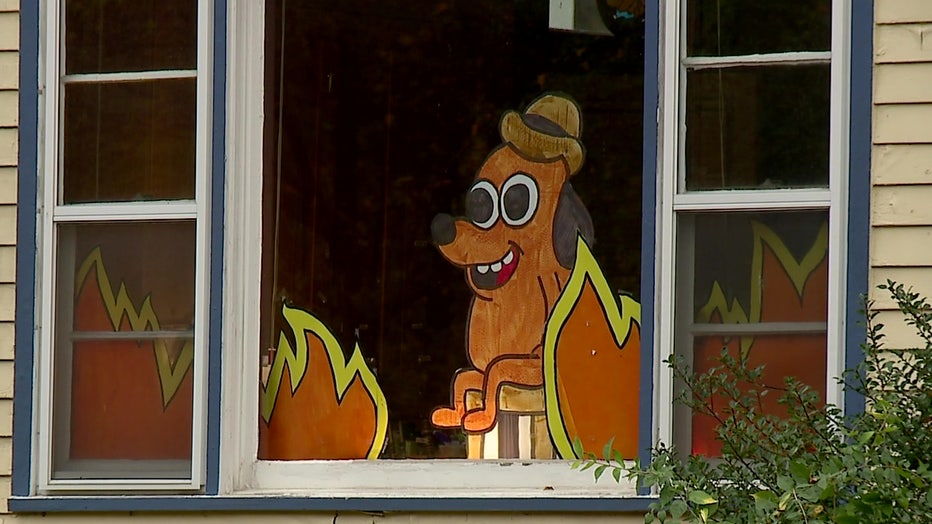 Homeowner Recreates This Is Fine Meme For Halloween Decoration That S Perfect For Fox 13 Tampa Bay Cucun Link
