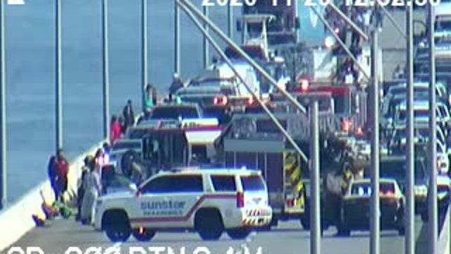 Crash involving FHP trooper closes westbound lanes of Gandy Bridge