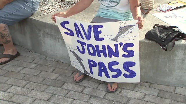 John’s Pass business owners rally for sand build-up solution, county says not its jurisdiction