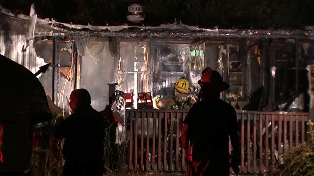 Fire destroys couple's mobile home in Seminole, firefighters say
