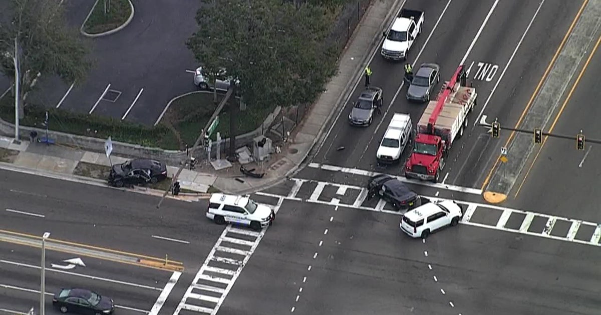 Pinellas deputy injured in South St. Pete crash | FOX 13 Tampa Bay