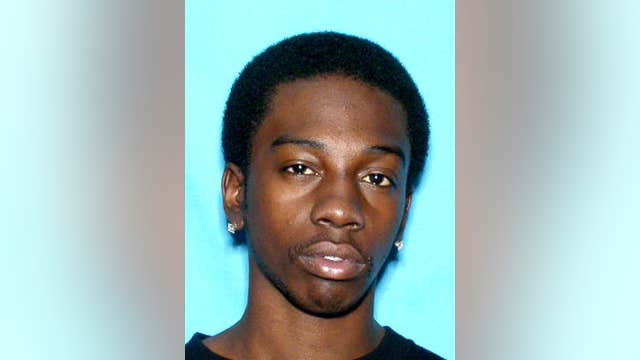 Palmetto police search for murder suspect in deadly shooting