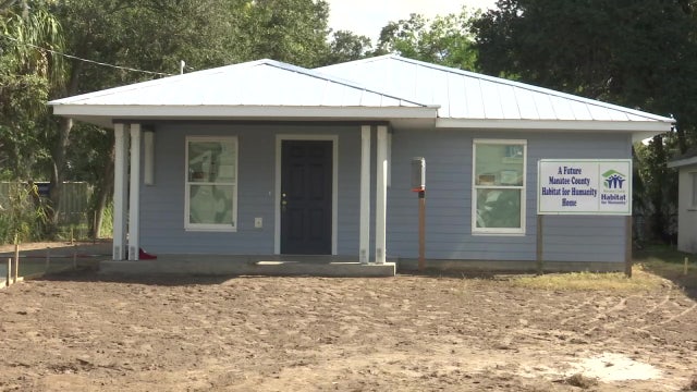Mother, 2 kids may not celebrate holidays in new home after tools stolen from Habitat for Humanity