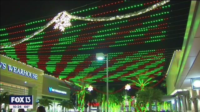 'It almost felt like being at Disney:' Sarasota mall reimagines holiday light shows