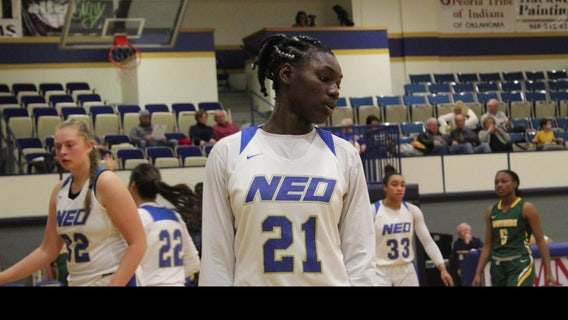 USF's Bethy Mununga no stranger to self-doubt, perseverance