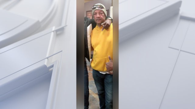 Family hopes new photo will solve Tampa man's murder