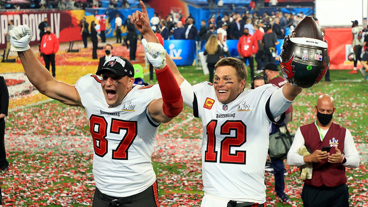 Buccaneers make history as first team to win Super Bowl at home stadium