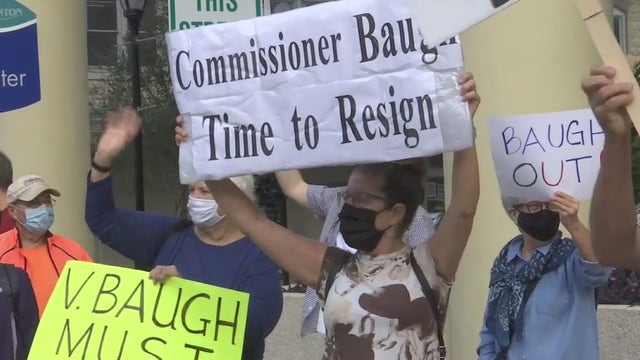 Baugh to remain Manatee County Commission chairperson, but deputies now investigating vaccine site