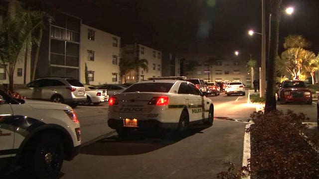 St. Pete police investigate deadly double shooting at apartment complex